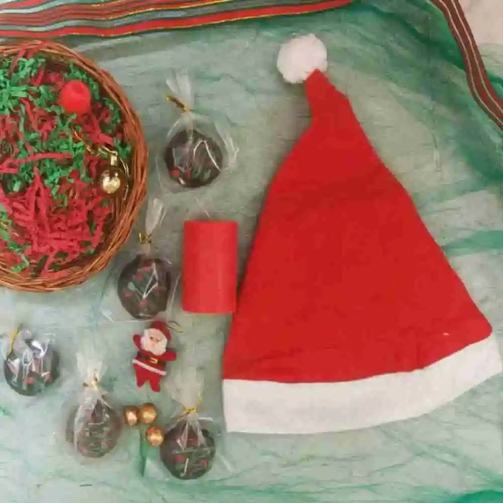 Buy Cookies and Candle Christmas Hamper Gifts